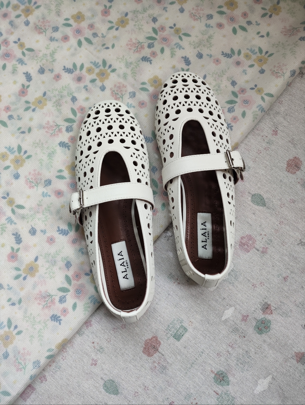 ALAÏA | Cutout Geometric Mary Janes
